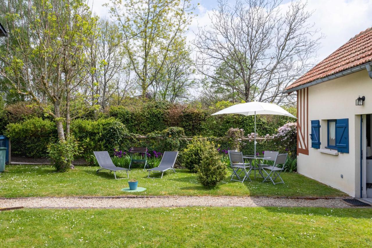 Le Cottage Normand Annebault Exterior photo